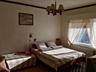Гостевой дом Guest House Ugrin Paikka Sippola Апартаменты с 1 спальней и собственной внешней ванной комнатой-4